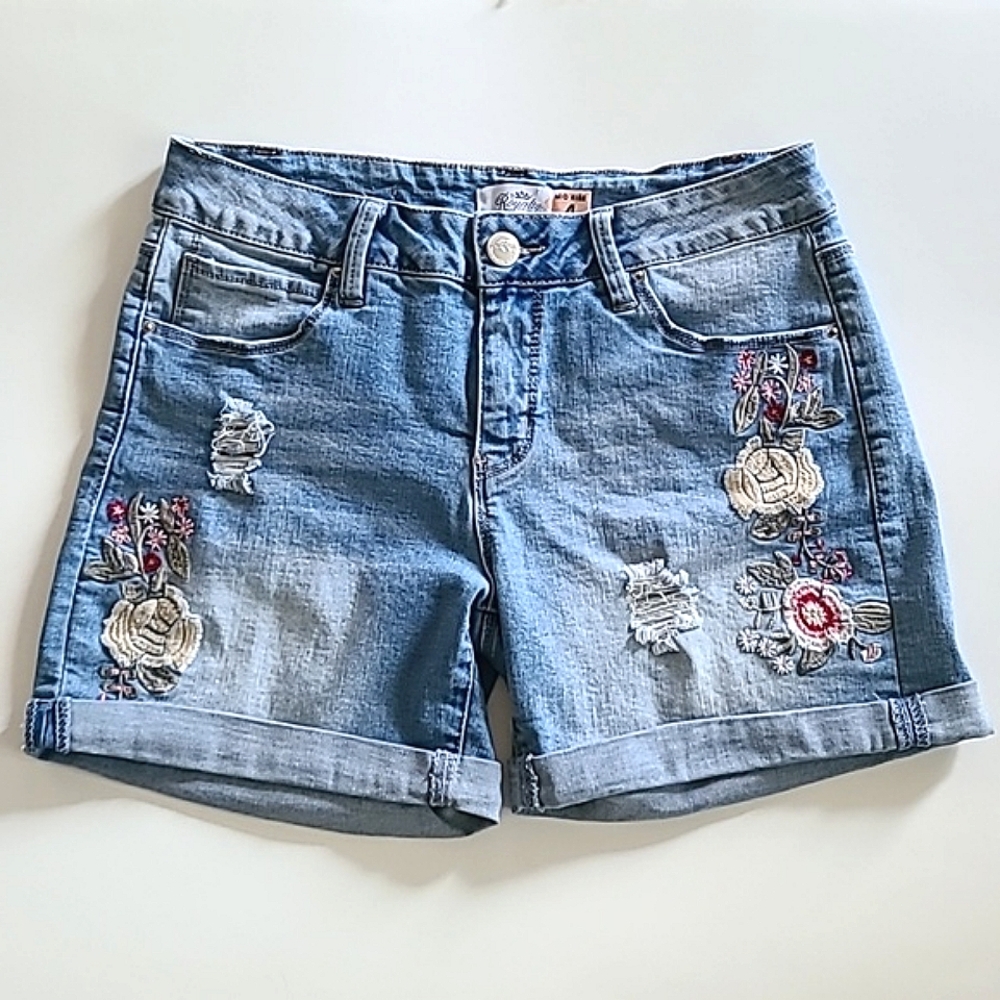 Womens Royalty Midrise Embroidered Jean Shorts 4